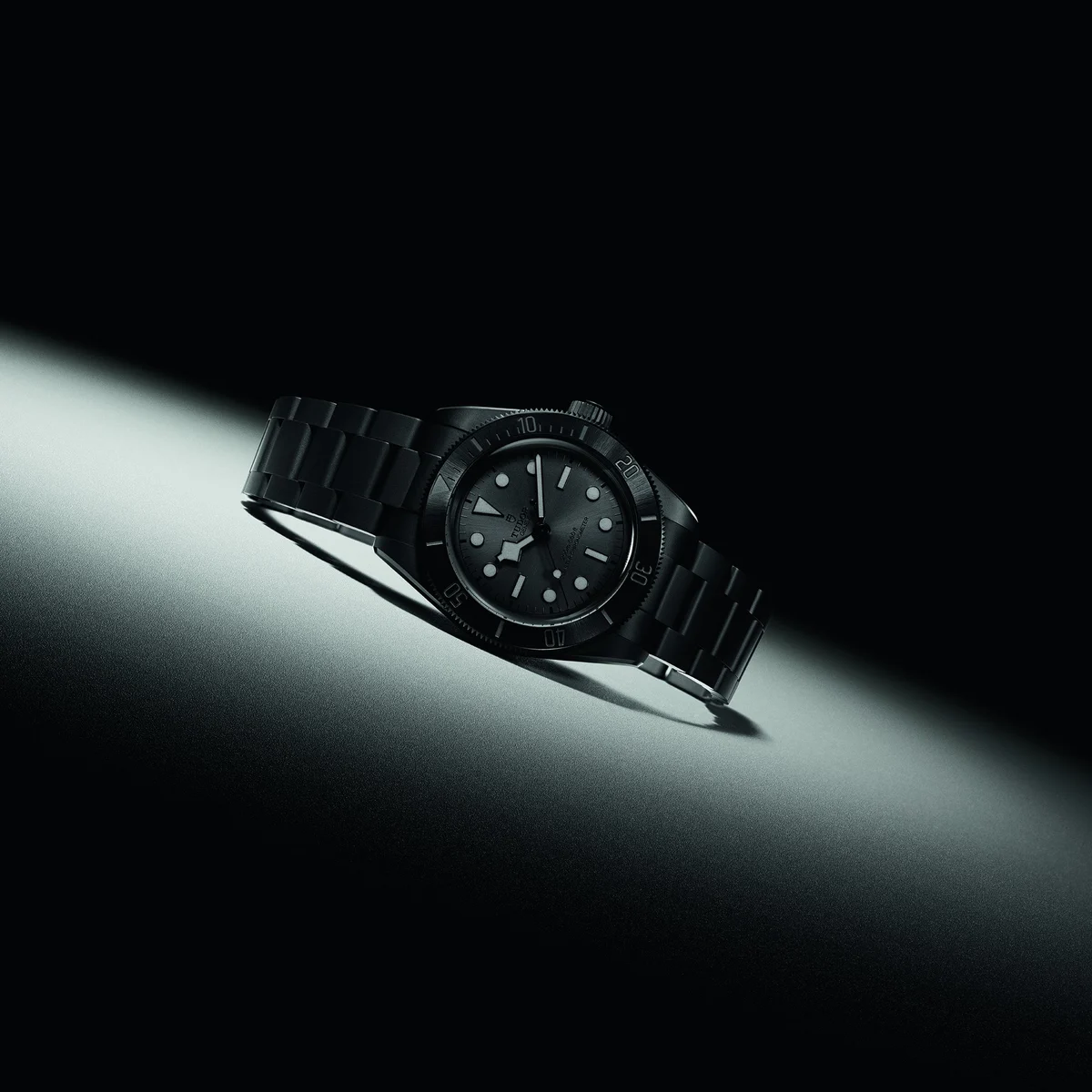 フルセラミック製ブレスレットを備えた2026年TUDOR BLACK BAY CERAMIC公式画像